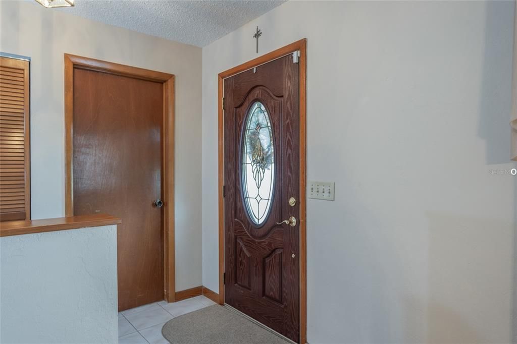 Active With Contract: $269,000 (3 beds, 2 baths, 2035 Square Feet)