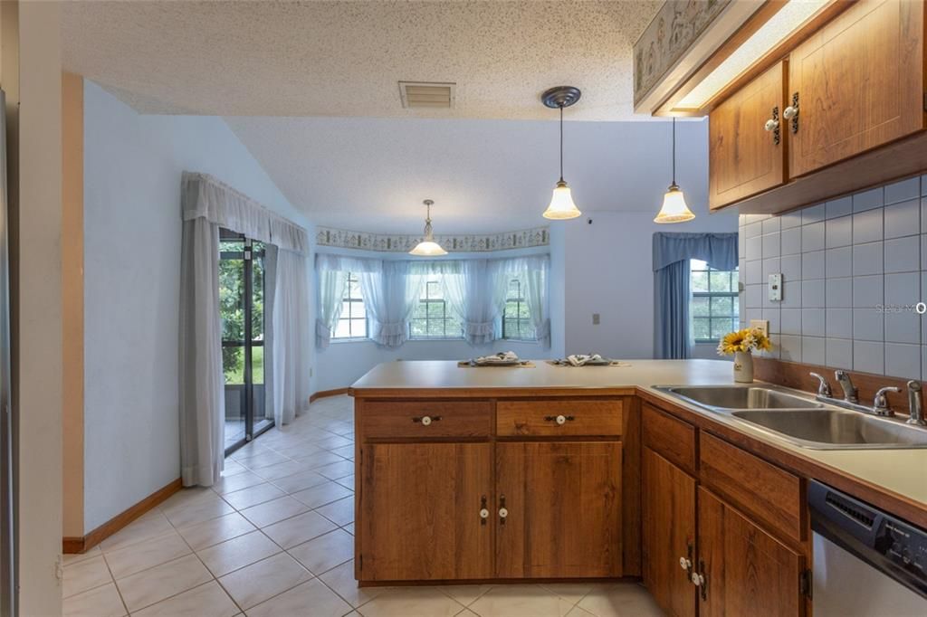 Active With Contract: $269,000 (3 beds, 2 baths, 2035 Square Feet)