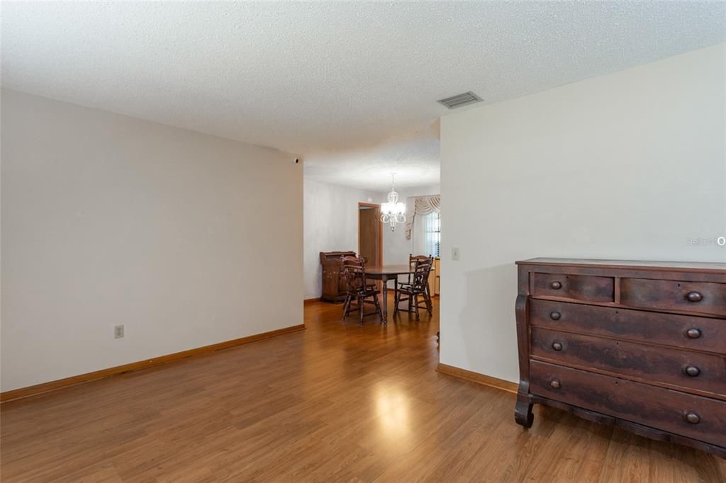 Active With Contract: $269,000 (3 beds, 2 baths, 2035 Square Feet)