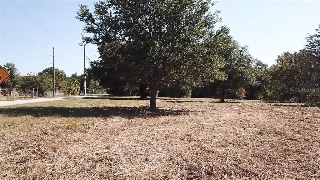 На продажу: $159,900 (1.91 acres)