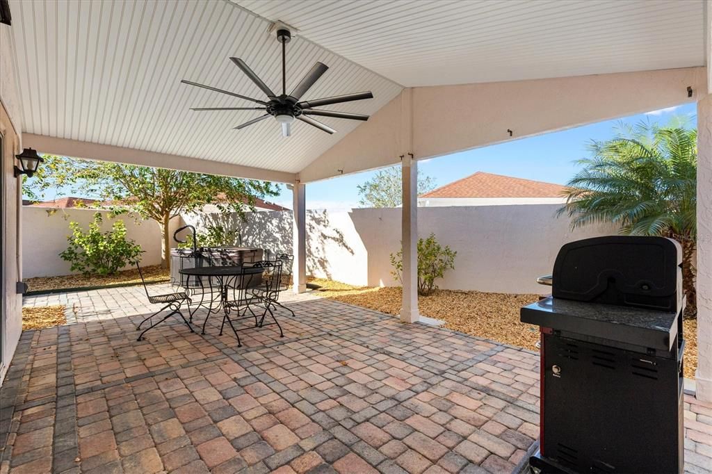 Active With Contract: $279,000 (2 beds, 2 baths, 1279 Square Feet)