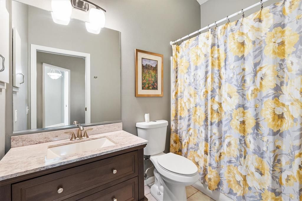 Active With Contract: $279,000 (2 beds, 2 baths, 1279 Square Feet)