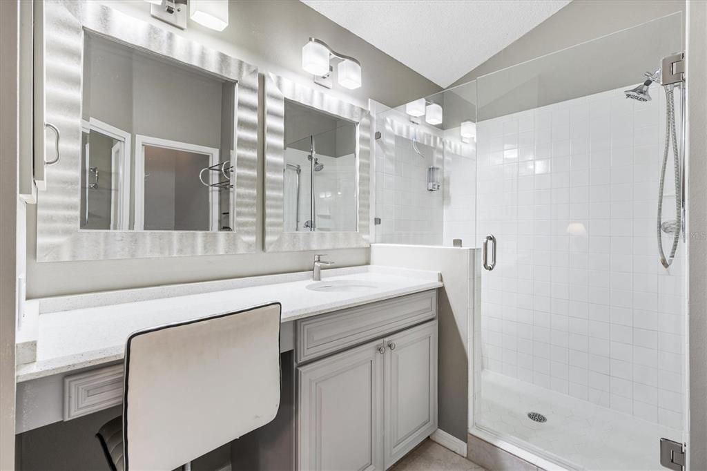 Active With Contract: $279,000 (2 beds, 2 baths, 1279 Square Feet)