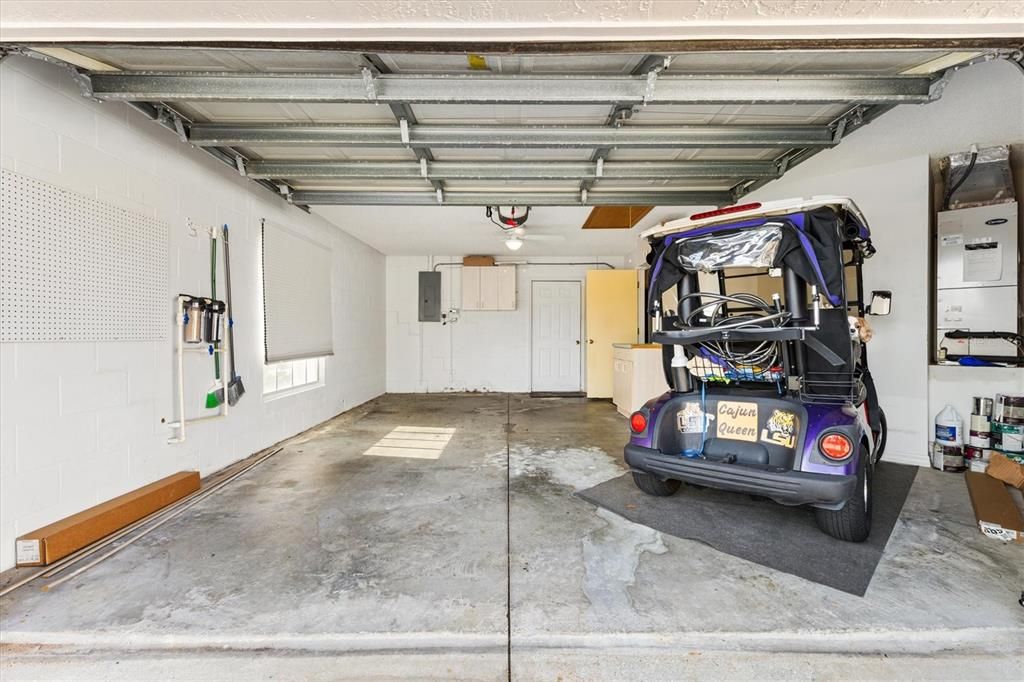 Active With Contract: $279,000 (2 beds, 2 baths, 1279 Square Feet)