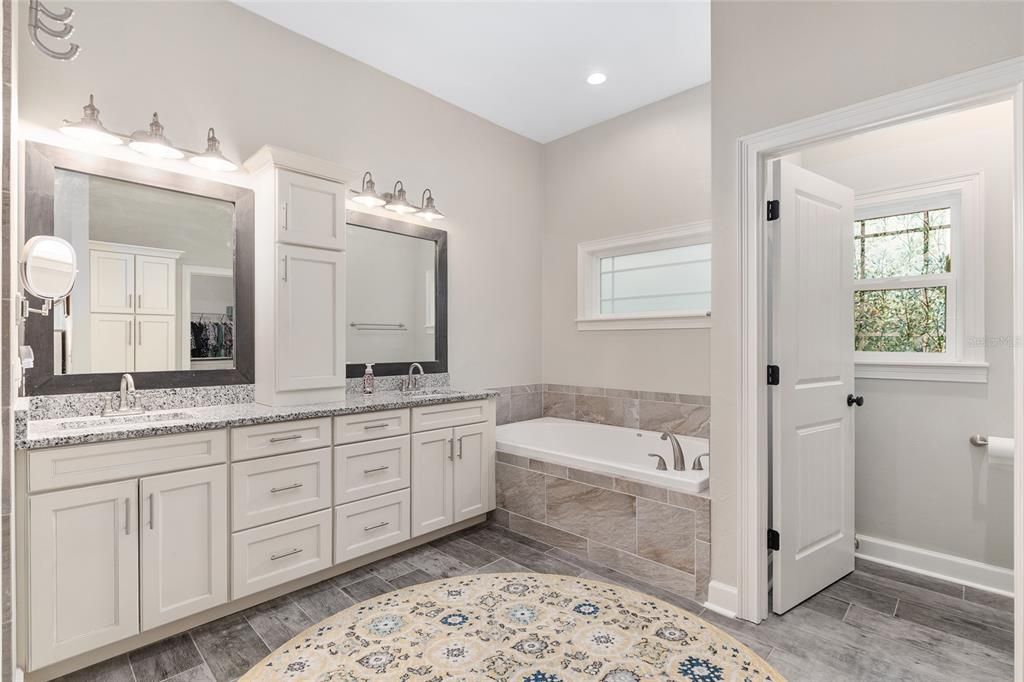 For Sale: $724,900 (4 beds, 3 baths, 3117 Square Feet)