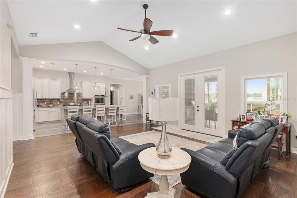 For Sale: $724,900 (4 beds, 3 baths, 3117 Square Feet)