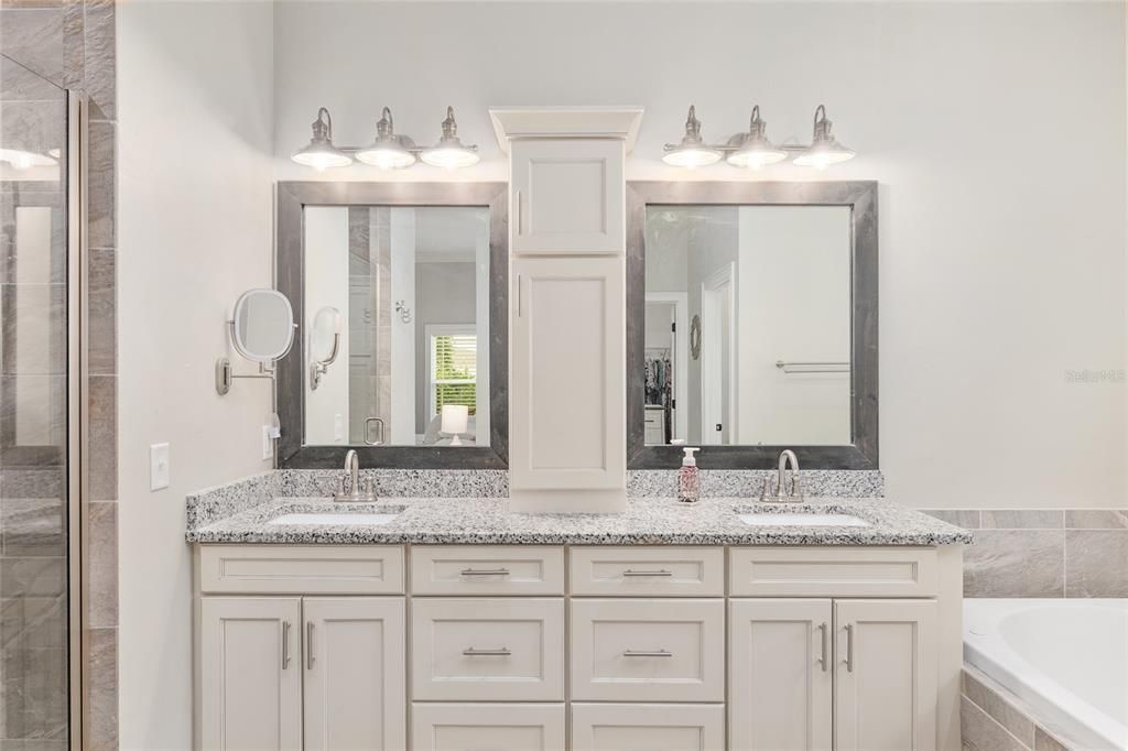 For Sale: $724,900 (4 beds, 3 baths, 3117 Square Feet)