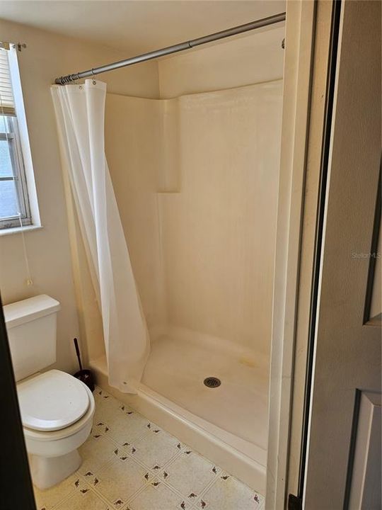 На продажу: $175,000 (2 спален, 2 ванн, 918 Квадратных фут)