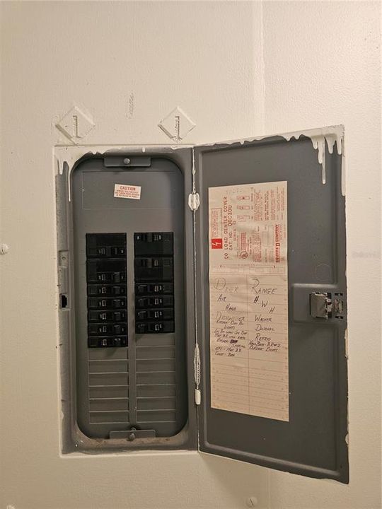 На продажу: $175,000 (2 спален, 2 ванн, 918 Квадратных фут)