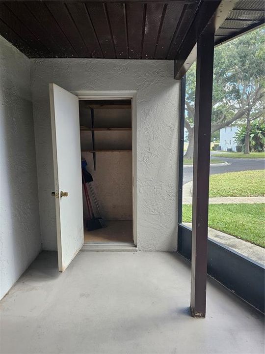 На продажу: $175,000 (2 спален, 2 ванн, 918 Квадратных фут)