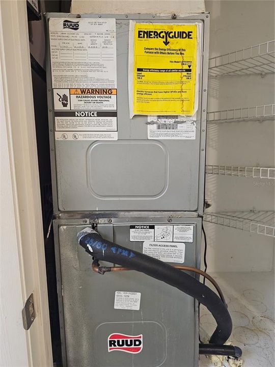 На продажу: $175,000 (2 спален, 2 ванн, 918 Квадратных фут)