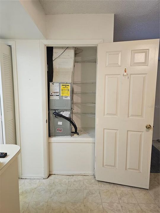 На продажу: $175,000 (2 спален, 2 ванн, 918 Квадратных фут)