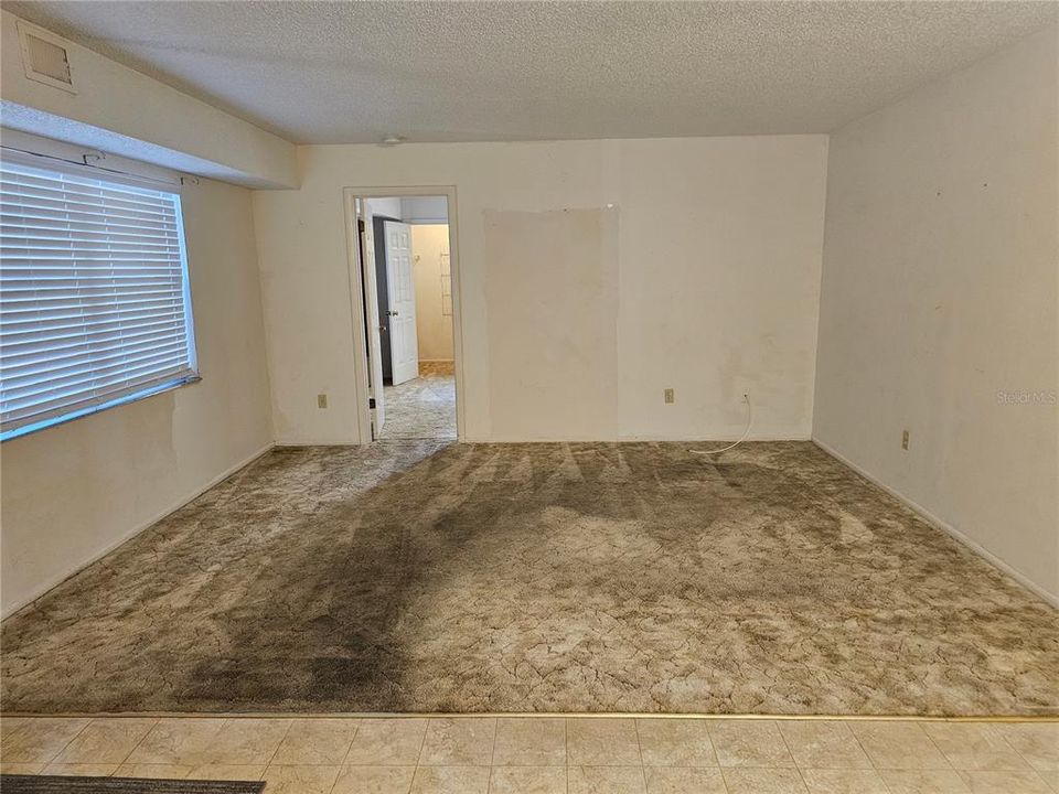 На продажу: $175,000 (2 спален, 2 ванн, 918 Квадратных фут)