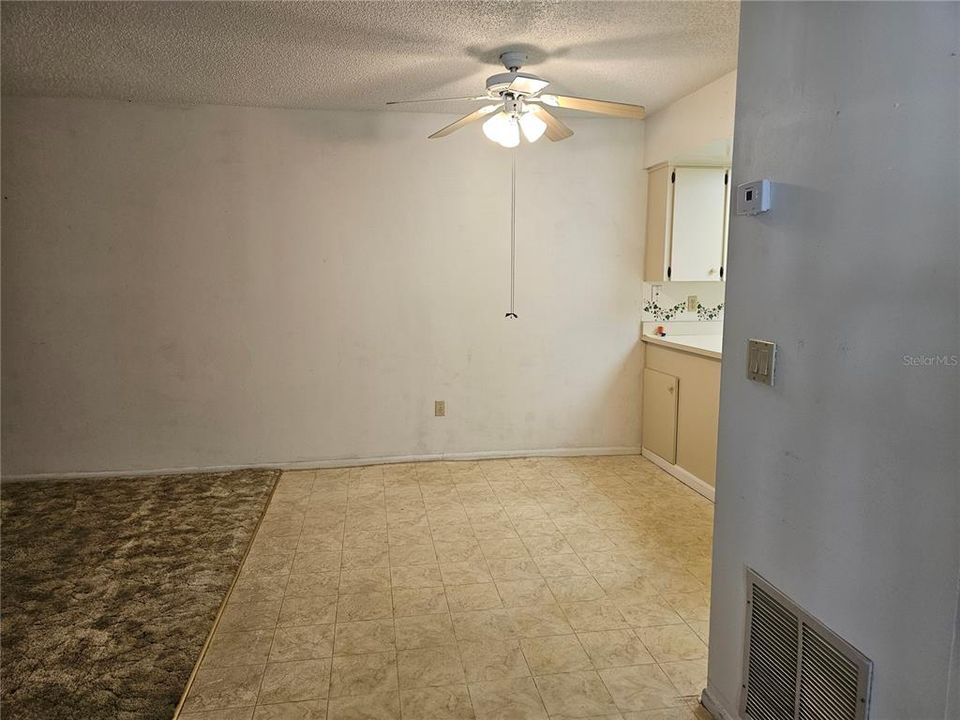 На продажу: $175,000 (2 спален, 2 ванн, 918 Квадратных фут)