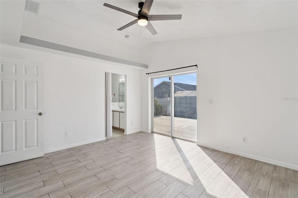 For Sale: $329,990 (3 beds, 2 baths, 1075 Square Feet)