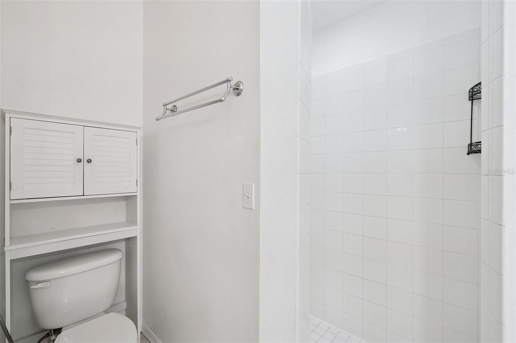 For Sale: $329,990 (3 beds, 2 baths, 1075 Square Feet)