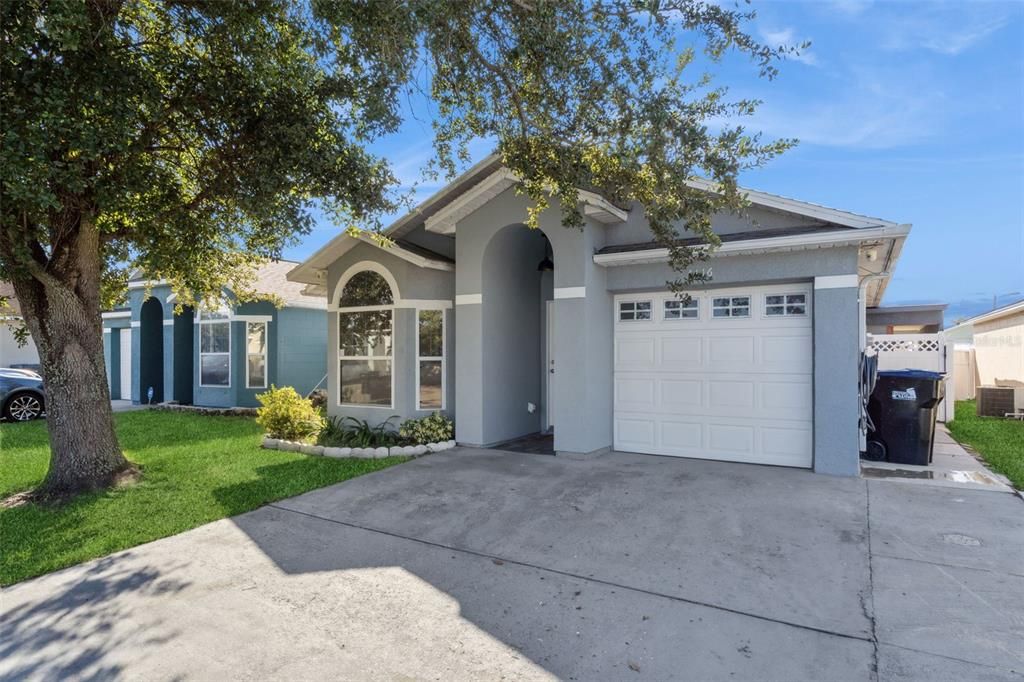 For Sale: $329,990 (3 beds, 2 baths, 1075 Square Feet)