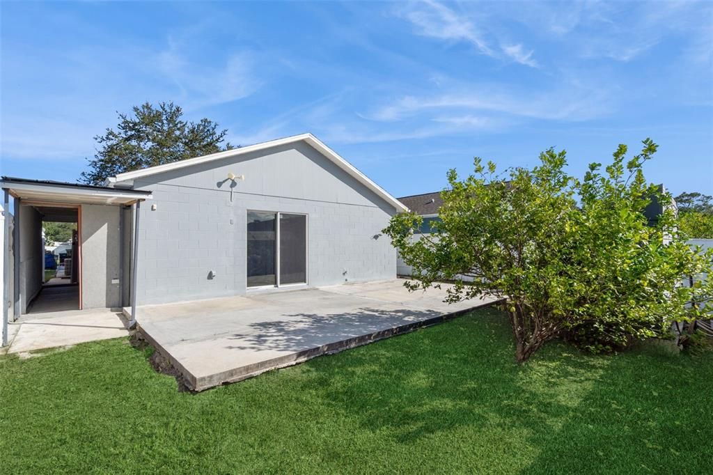 For Sale: $329,990 (3 beds, 2 baths, 1075 Square Feet)