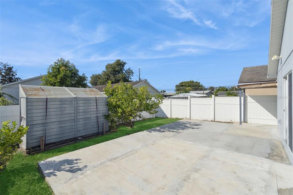 For Sale: $329,990 (3 beds, 2 baths, 1075 Square Feet)