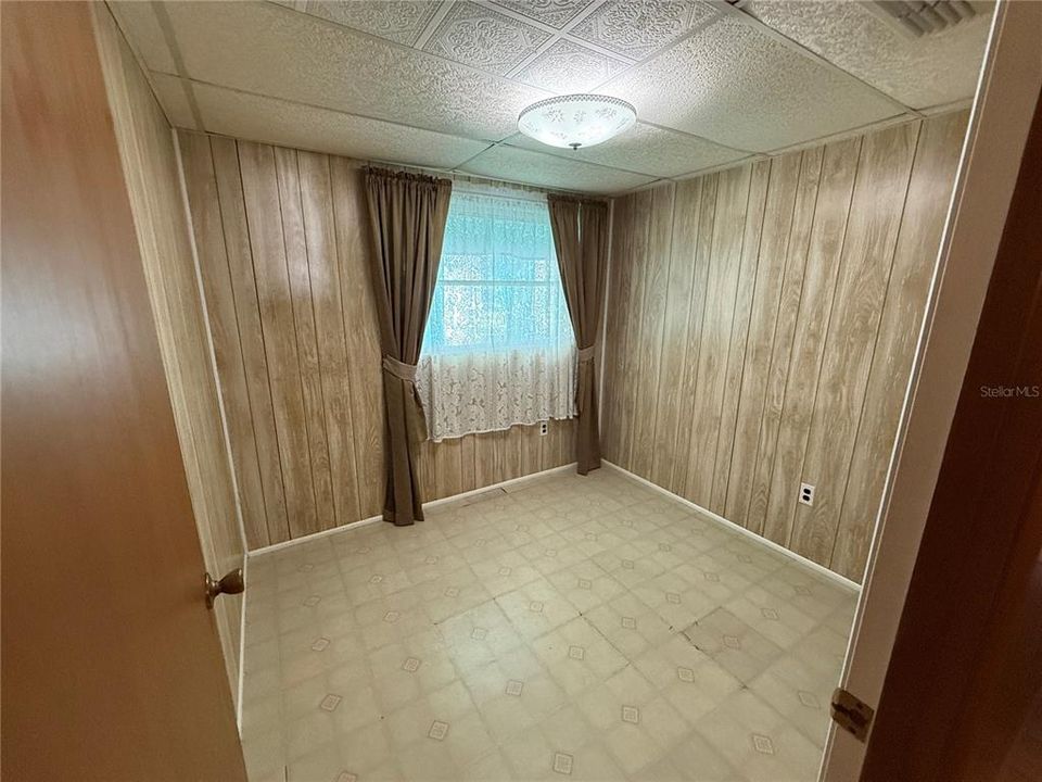 For Sale: $125,000 (3 beds, 2 baths, 1849 Square Feet)