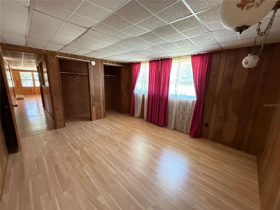 For Sale: $125,000 (3 beds, 2 baths, 1849 Square Feet)