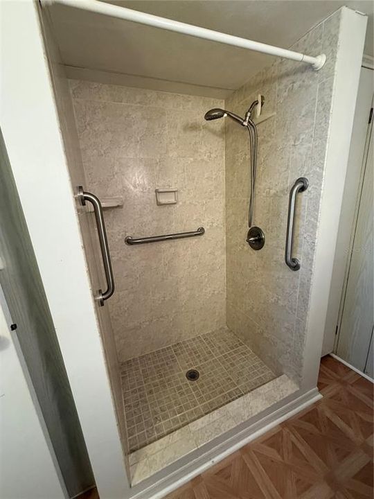 For Sale: $125,000 (3 beds, 2 baths, 1849 Square Feet)