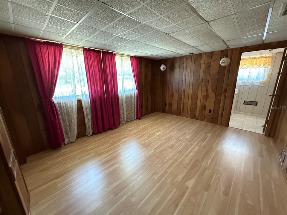 For Sale: $125,000 (3 beds, 2 baths, 1849 Square Feet)