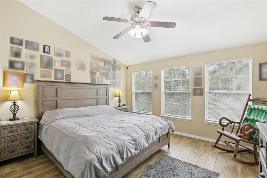 Active With Contract: $259,000 (3 beds, 2 baths, 1513 Square Feet)