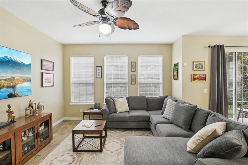 Active With Contract: $259,000 (3 beds, 2 baths, 1513 Square Feet)