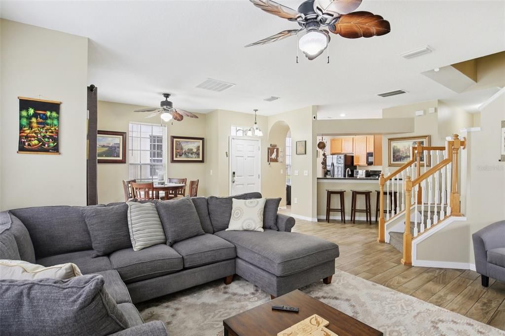 Active With Contract: $259,000 (3 beds, 2 baths, 1513 Square Feet)