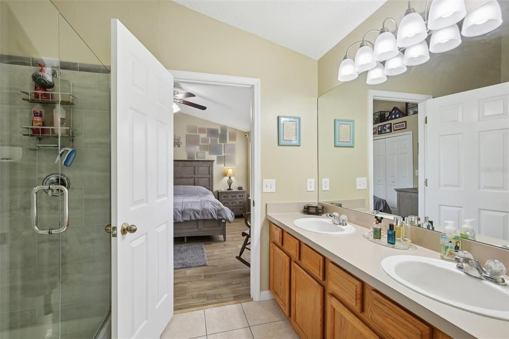 Active With Contract: $259,000 (3 beds, 2 baths, 1513 Square Feet)