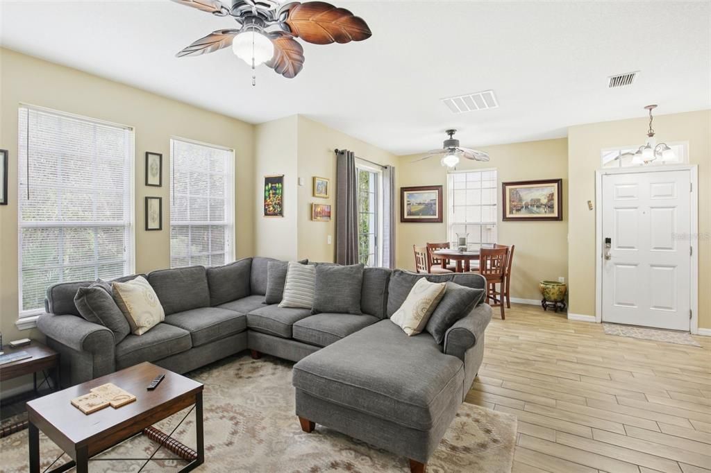 Active With Contract: $259,000 (3 beds, 2 baths, 1513 Square Feet)