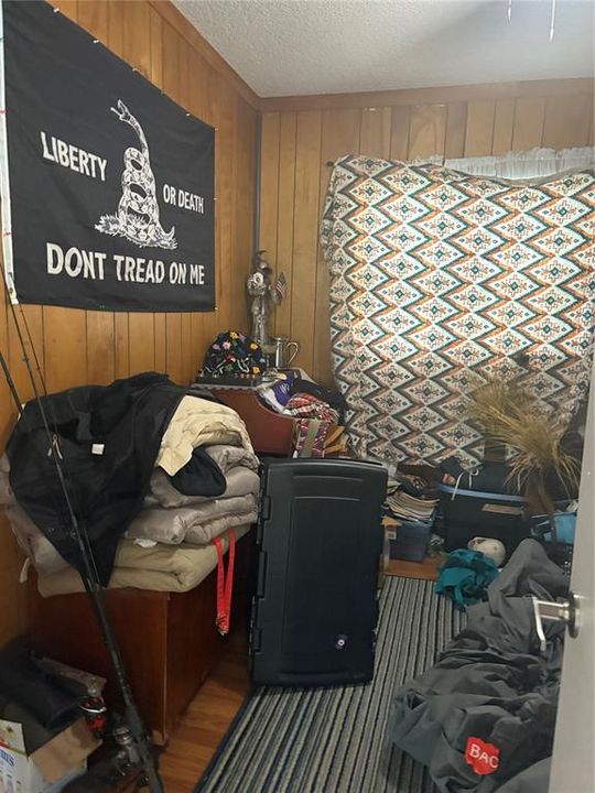 For Sale: $399,000 (4 beds, 2 baths, 1706 Square Feet)