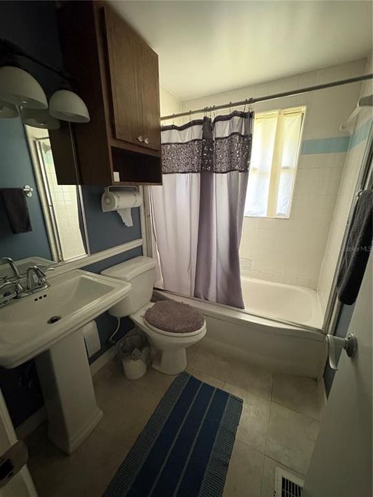 For Sale: $399,000 (4 beds, 2 baths, 1706 Square Feet)