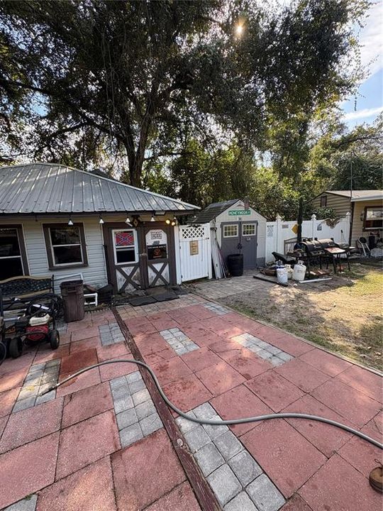 For Sale: $399,000 (4 beds, 2 baths, 1706 Square Feet)