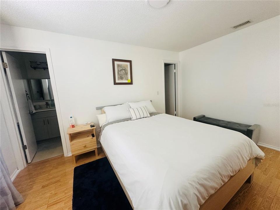 На продажу: $295,000 (3 спален, 2 ванн, 1116 Квадратных фут)