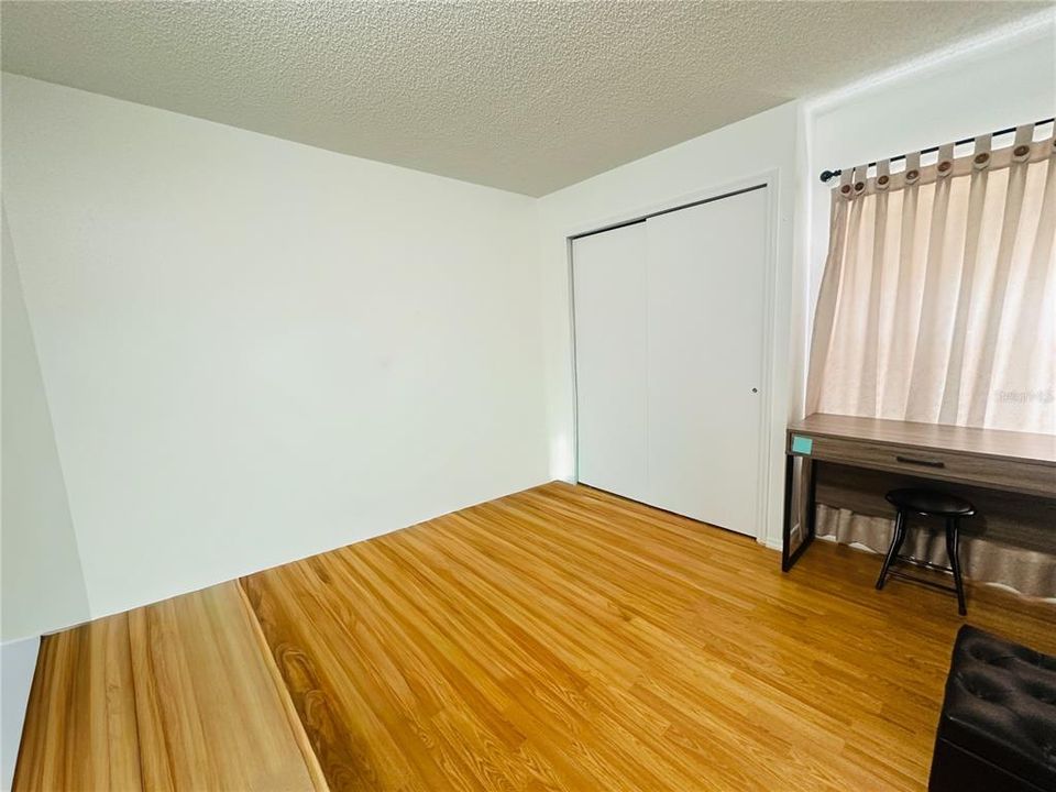 На продажу: $295,000 (3 спален, 2 ванн, 1116 Квадратных фут)