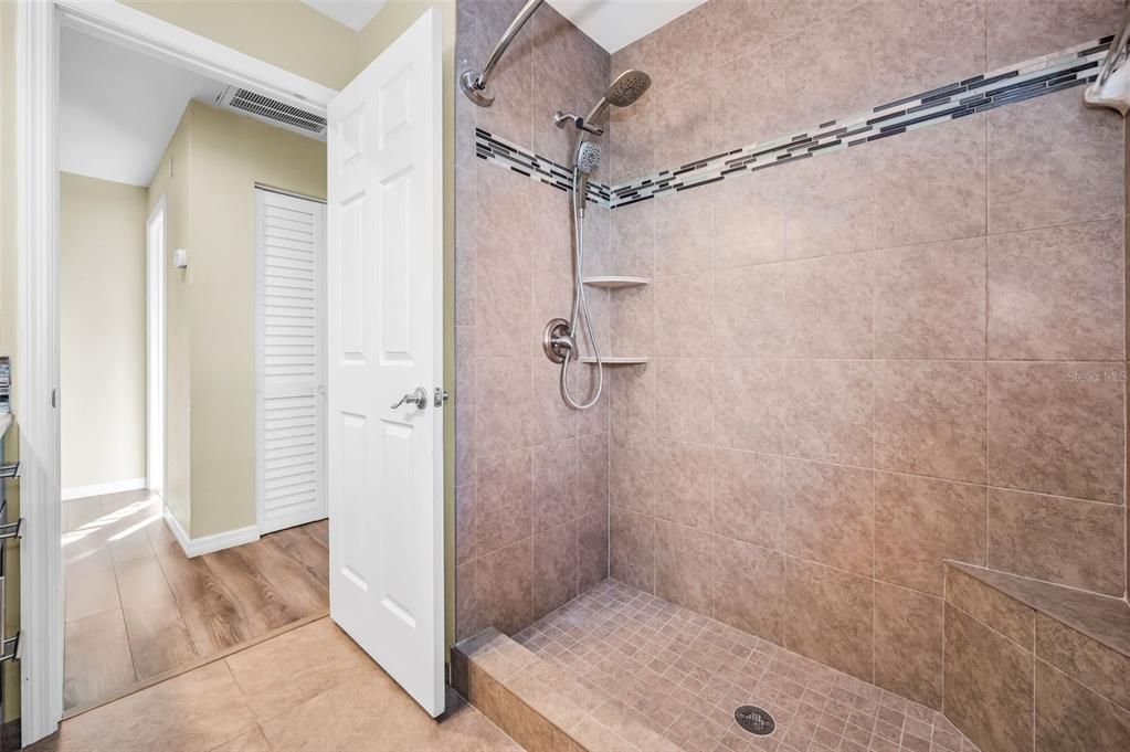 На продажу: $665,000 (3 спален, 2 ванн, 2143 Квадратных фут)