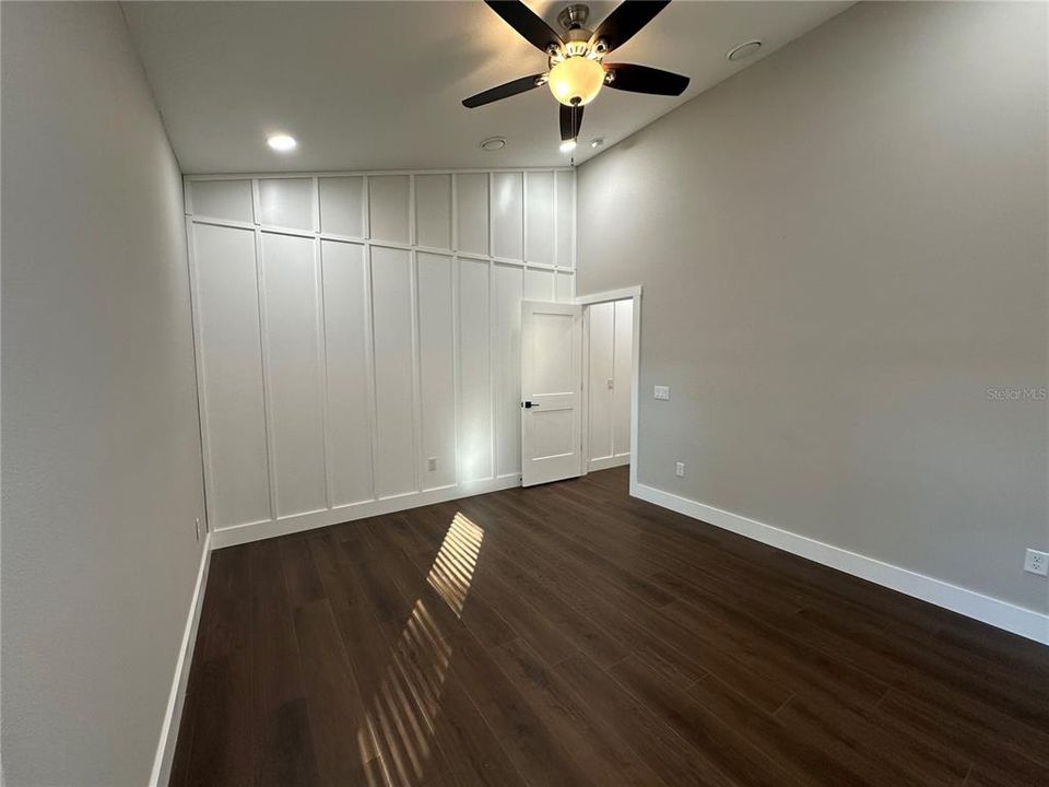 For Sale: $569,900 (6 beds, 0 baths, 1800 Square Feet)