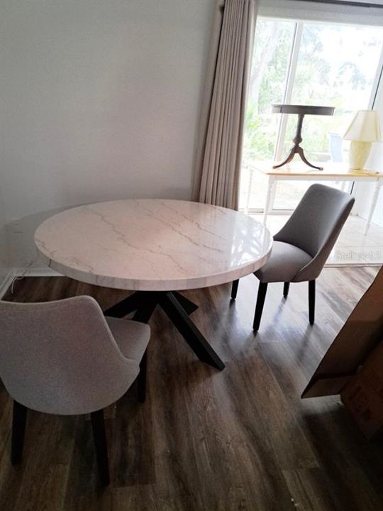 En Renta: $1,850 (2 camas, 2 baños, 930 Pies cuadrados)