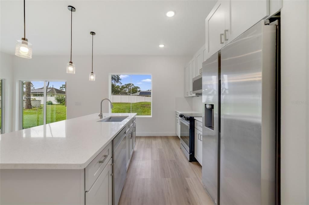 For Sale: $379,000 (4 beds, 3 baths, 1772 Square Feet)