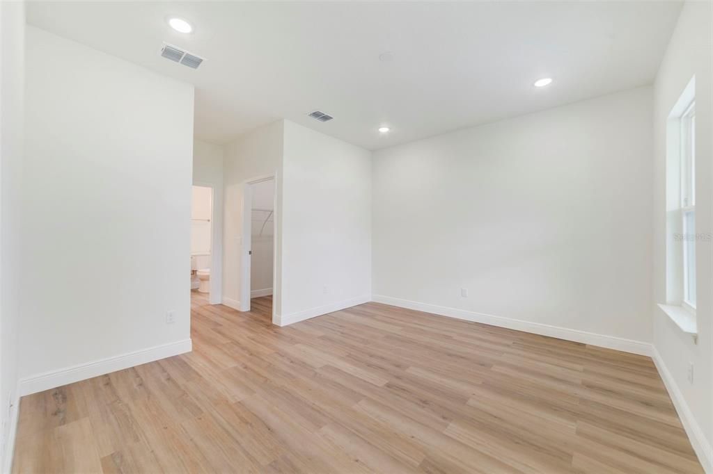 For Sale: $379,000 (4 beds, 3 baths, 1772 Square Feet)