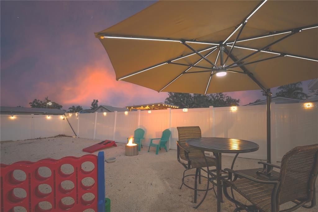 Active With Contract: $699,999 (4 beds, 3 baths, 1884 Square Feet)