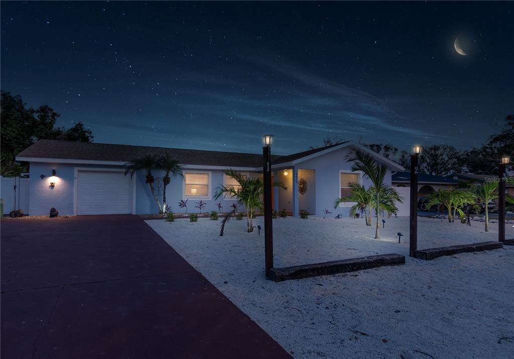 Active With Contract: $699,999 (4 beds, 3 baths, 1884 Square Feet)