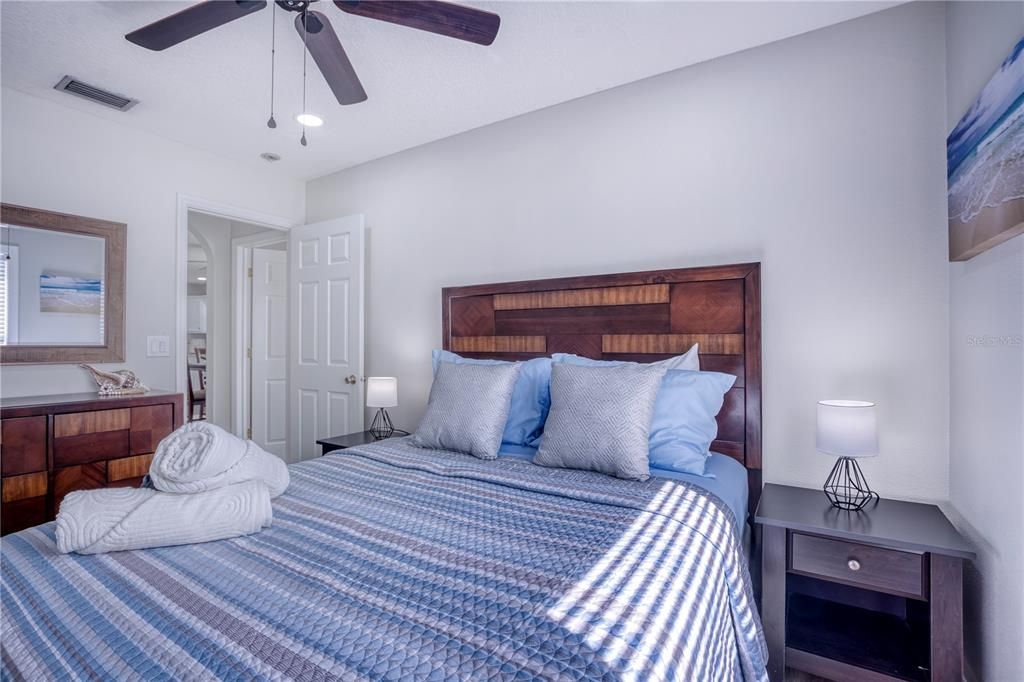 Active With Contract: $699,999 (4 beds, 3 baths, 1884 Square Feet)