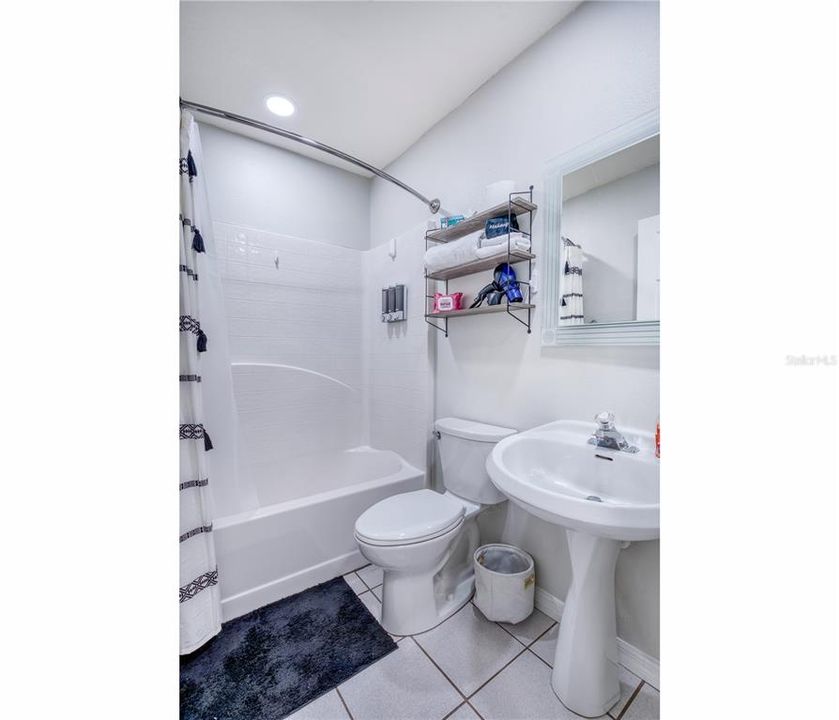 Active With Contract: $699,999 (4 beds, 3 baths, 1884 Square Feet)