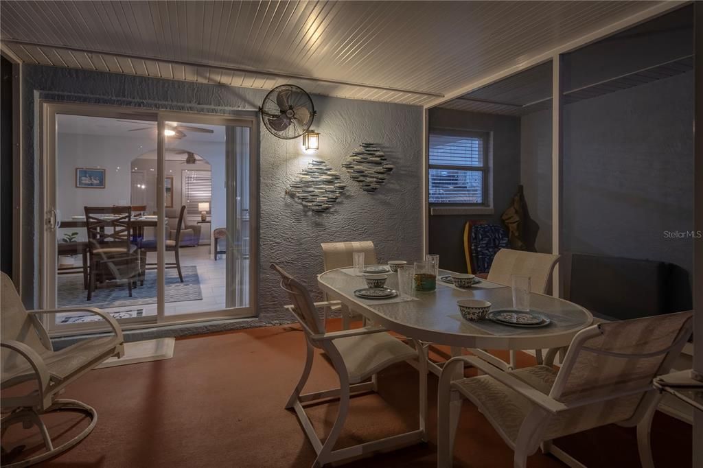 Active With Contract: $699,999 (4 beds, 3 baths, 1884 Square Feet)