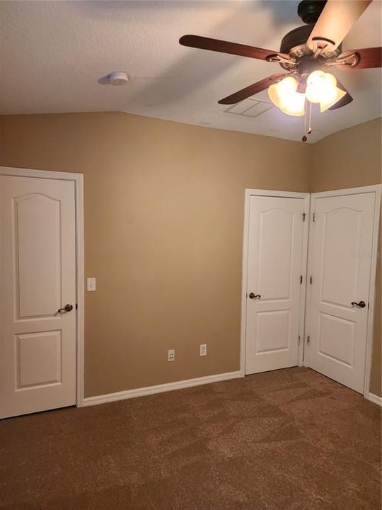 出租: $1,895 (3 贝兹, 2 浴室, 1383 平方英尺)