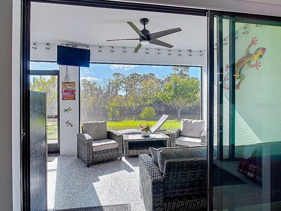 На продажу: $374,995 (3 спален, 2 ванн, 1858 Квадратных фут)