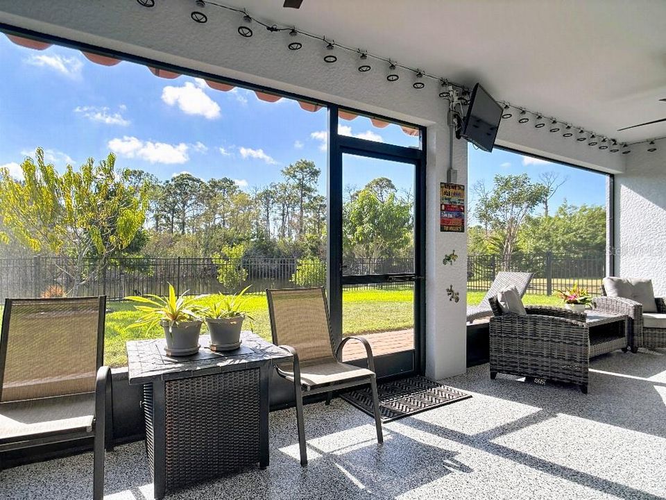 На продажу: $374,995 (3 спален, 2 ванн, 1858 Квадратных фут)